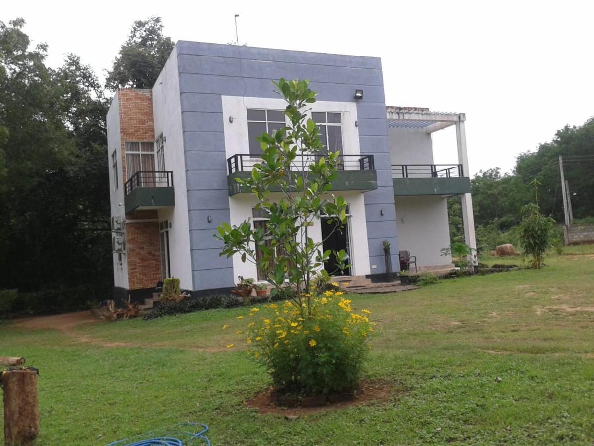 Peacock Resort Anuradhapura Eksteriør billede