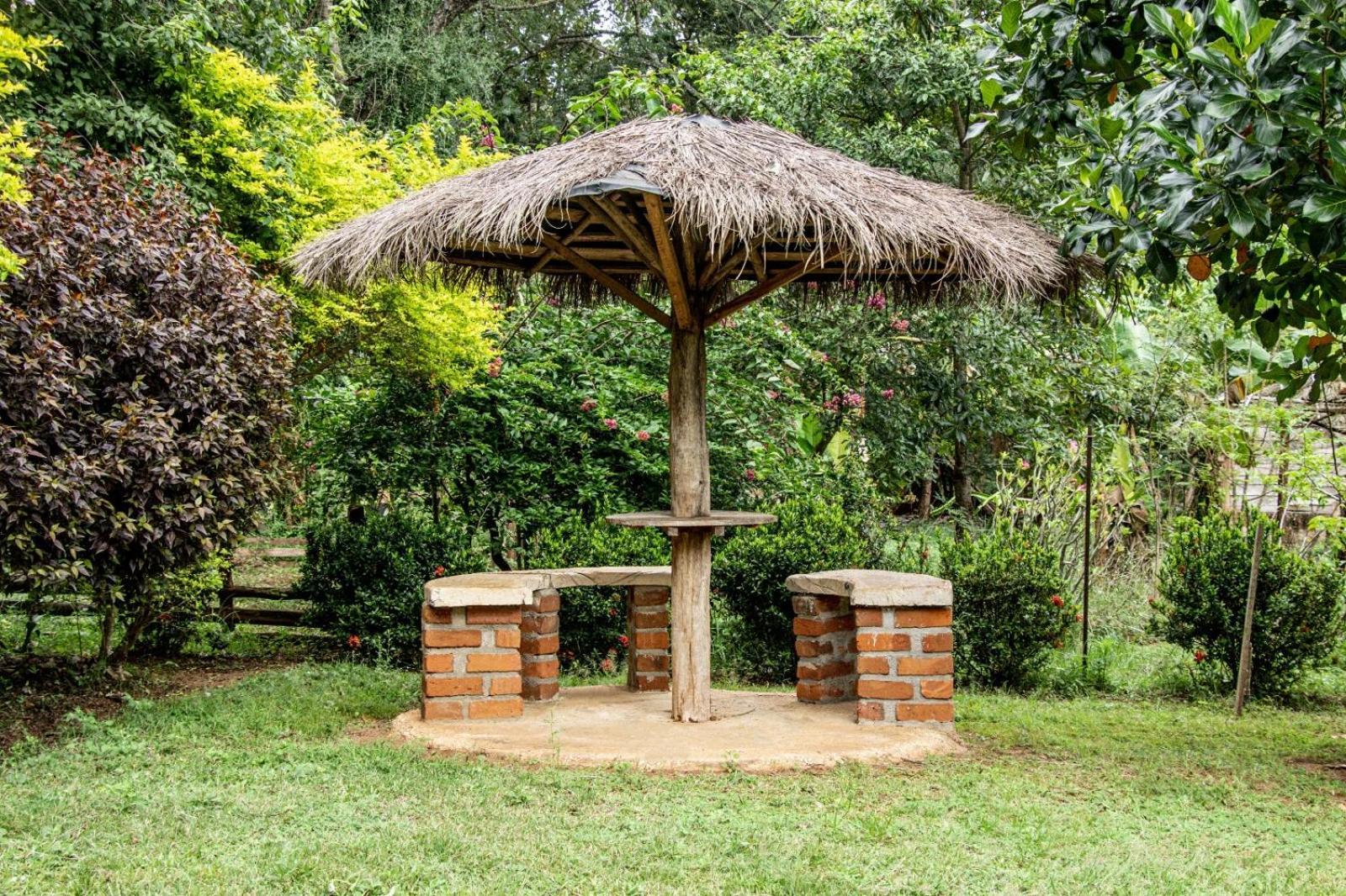Peacock Resort Anuradhapura Eksteriør billede