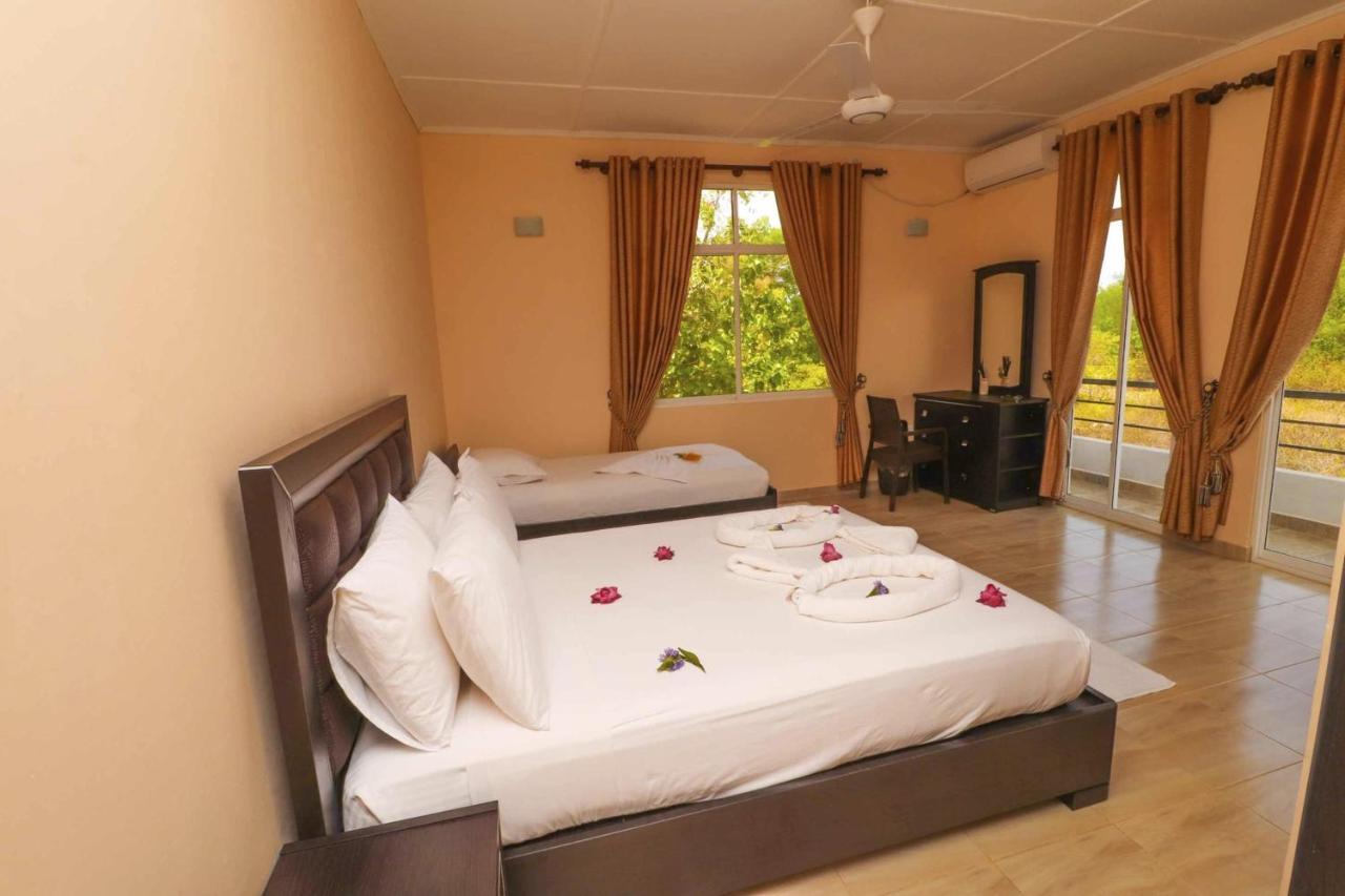 Peacock Resort Anuradhapura Eksteriør billede