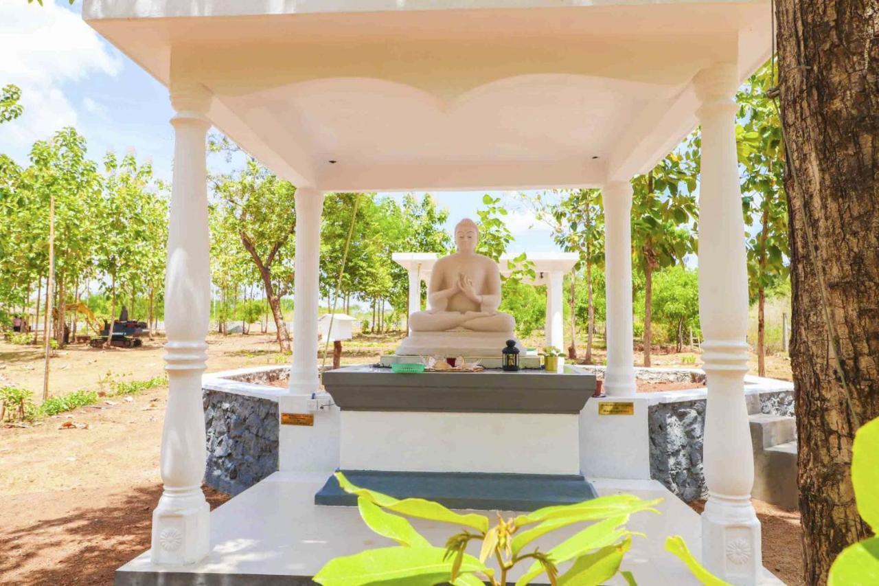 Peacock Resort Anuradhapura Eksteriør billede