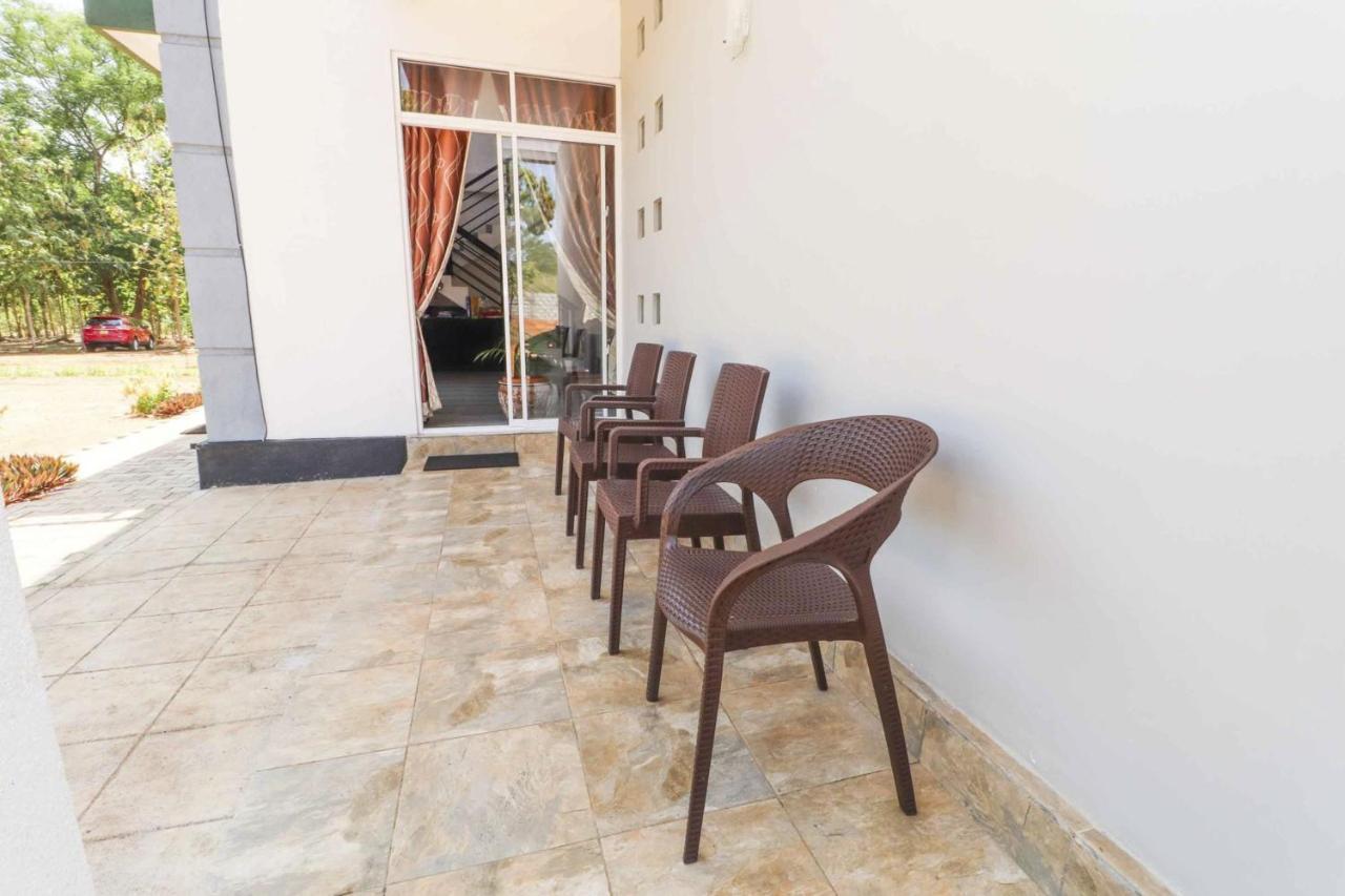 Peacock Resort Anuradhapura Eksteriør billede
